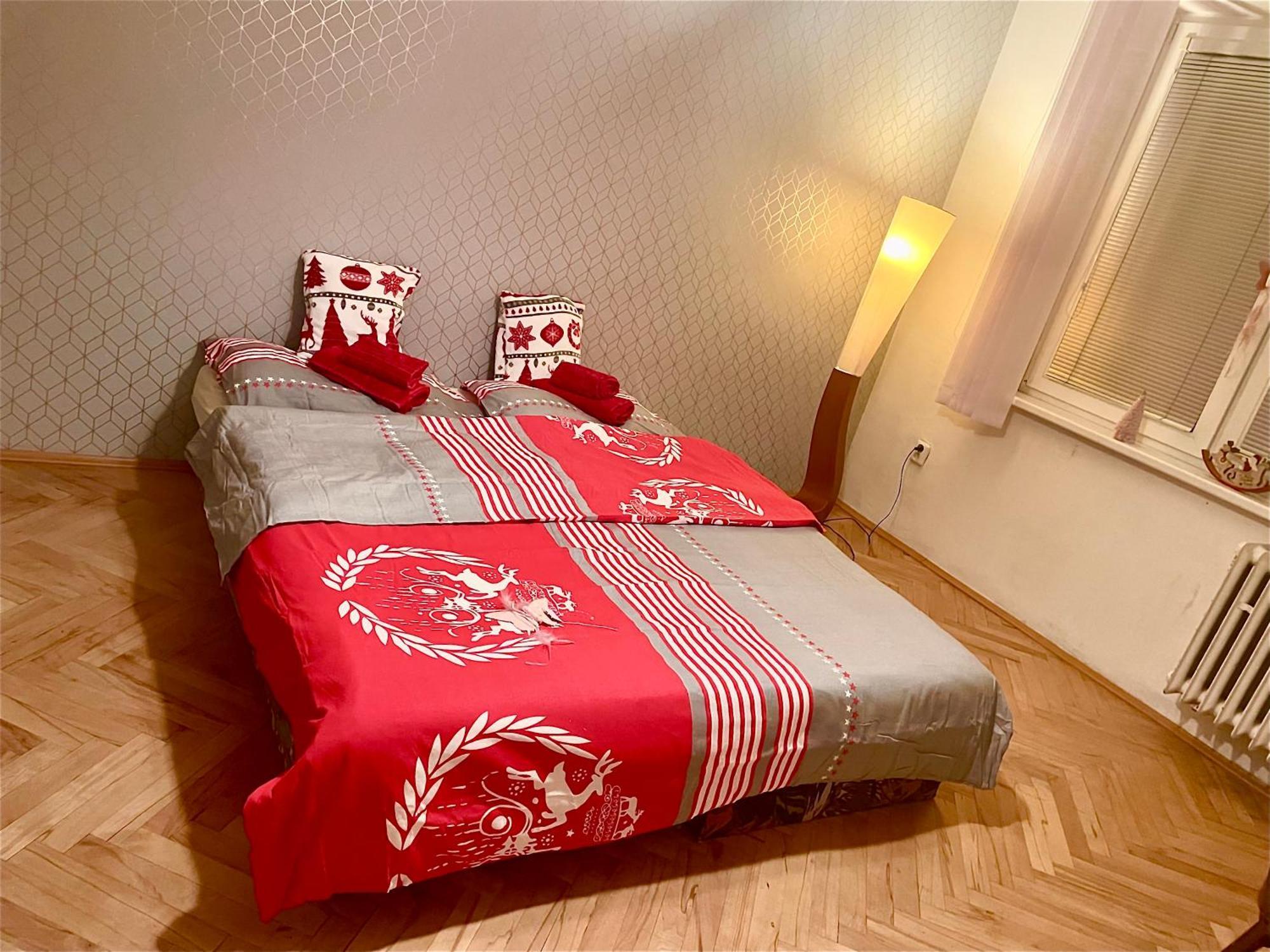 2,5 Izbovy Apartman V Ruzinove S Parkovanim Zdarma Bratislava Exterior foto
